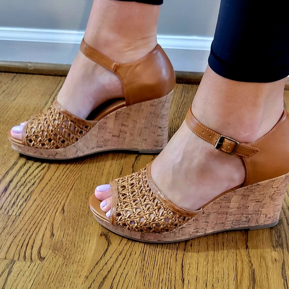 Maurices Wedge size 10